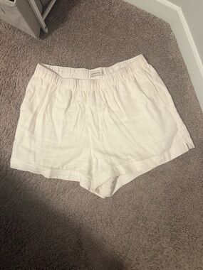 Abercrombie and Fitch Women's Elastic-Waist Linen Shorts